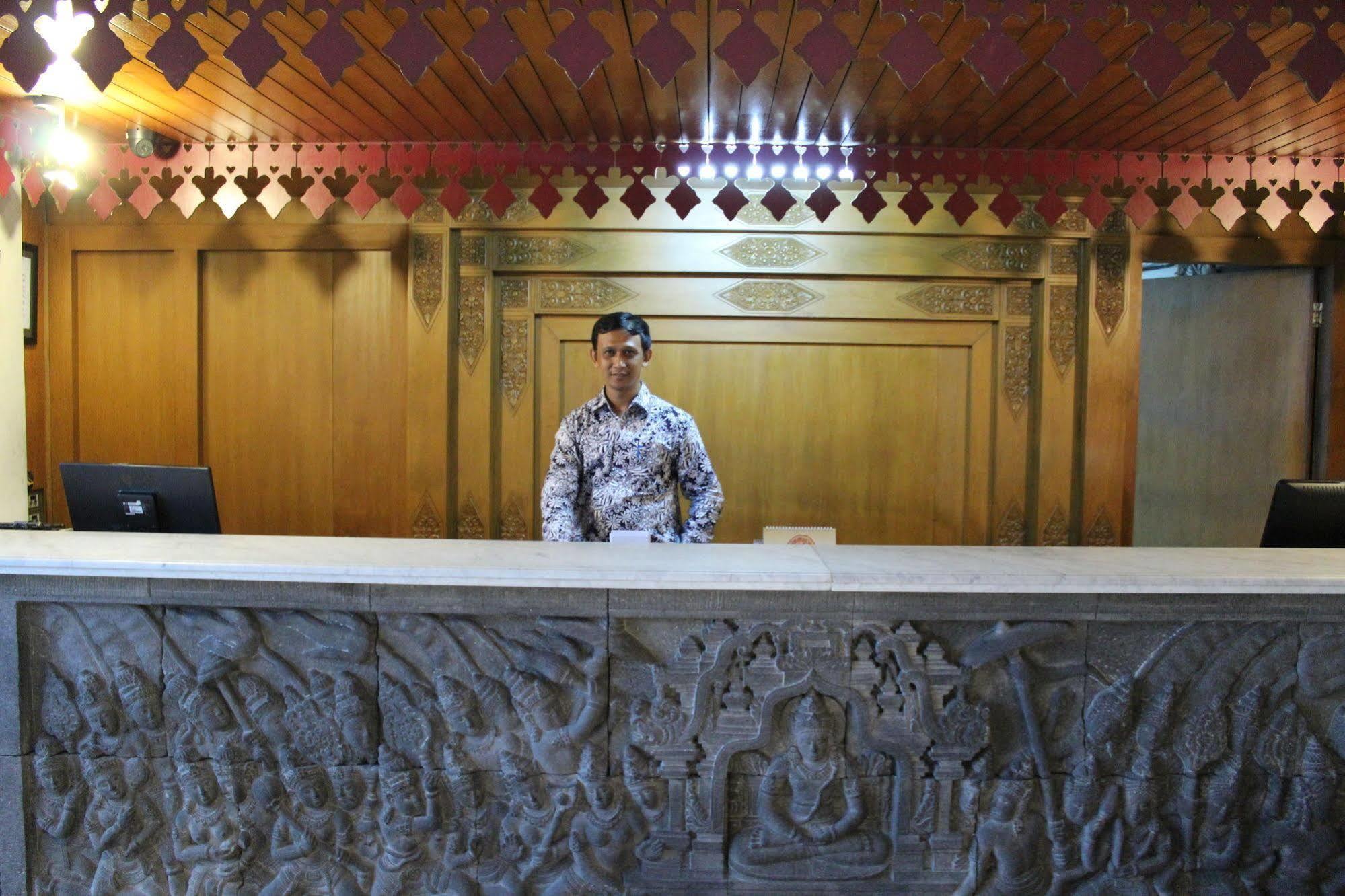 Hotel Mutiara Malioboro Yogyakarta Exterior foto
